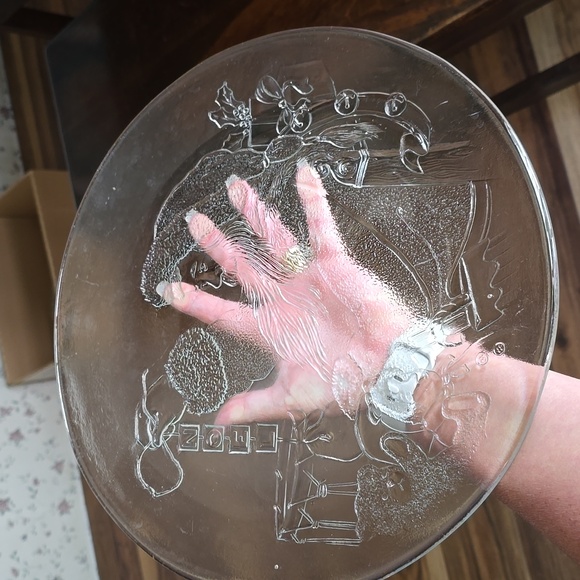 Vintage. Santa/Noel 13" Glass Serving Platter - Picture 3 of 6